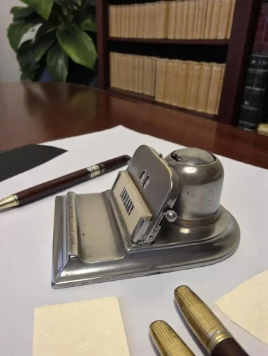 Calendar Inkwell Desk Pen Holder and Tid Calendar Inkwell Desk Pen Holder and Tid